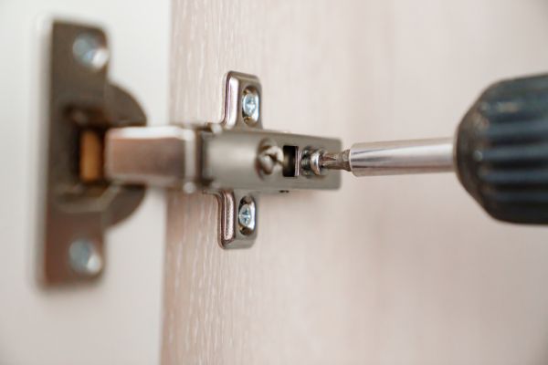 Cupboard Hinge Repair in Hurst