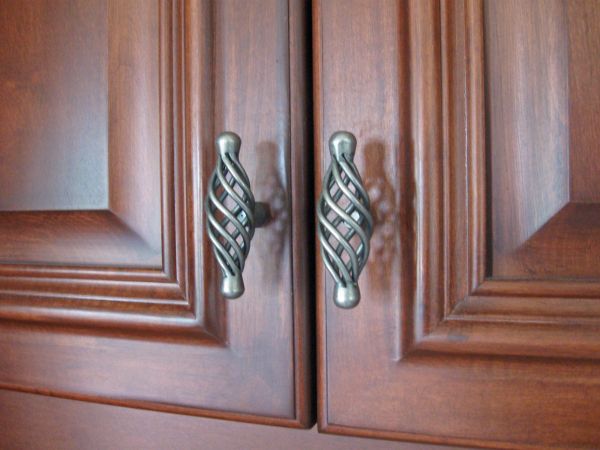 Cabinet Hardware Repair in Hurst